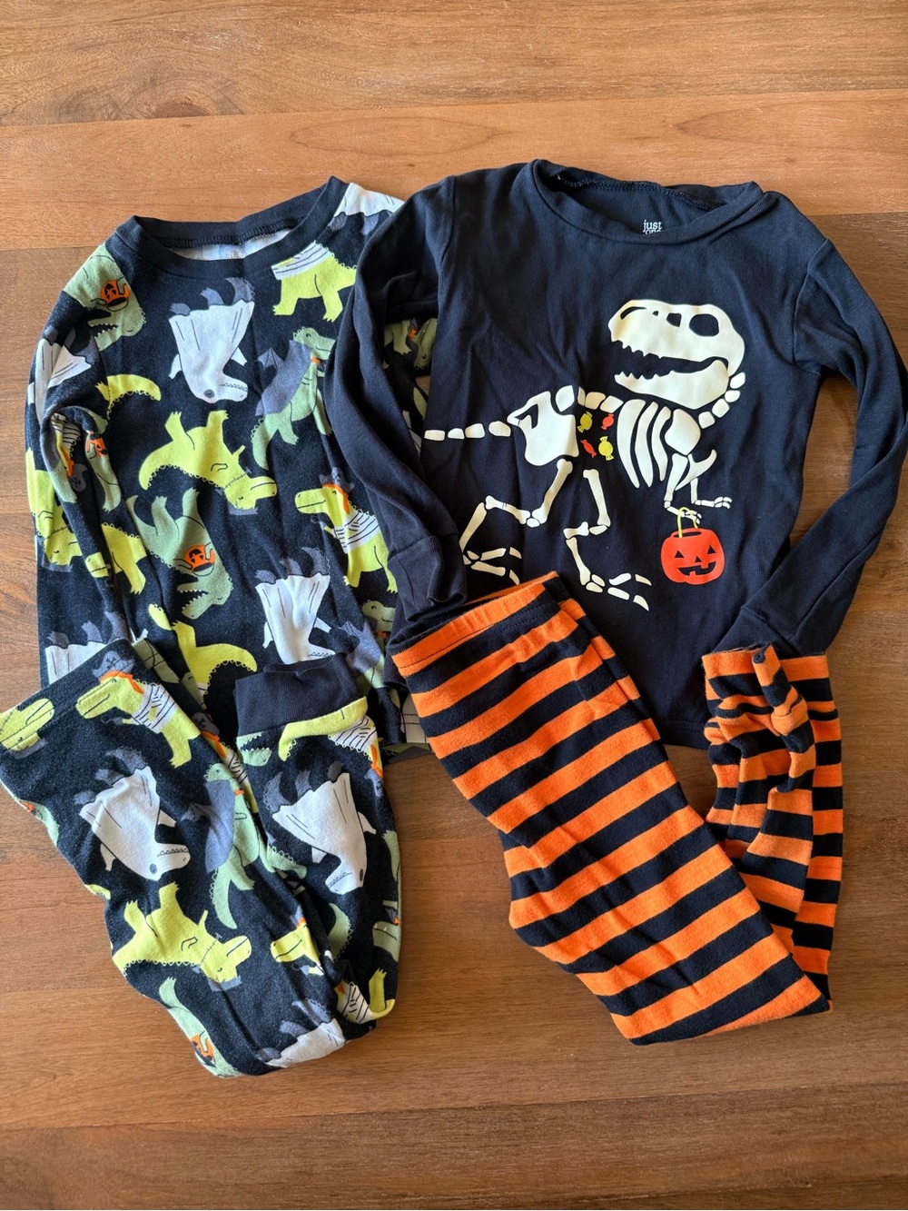 Halloween Dinosaur Pajama Set 4T 🎃